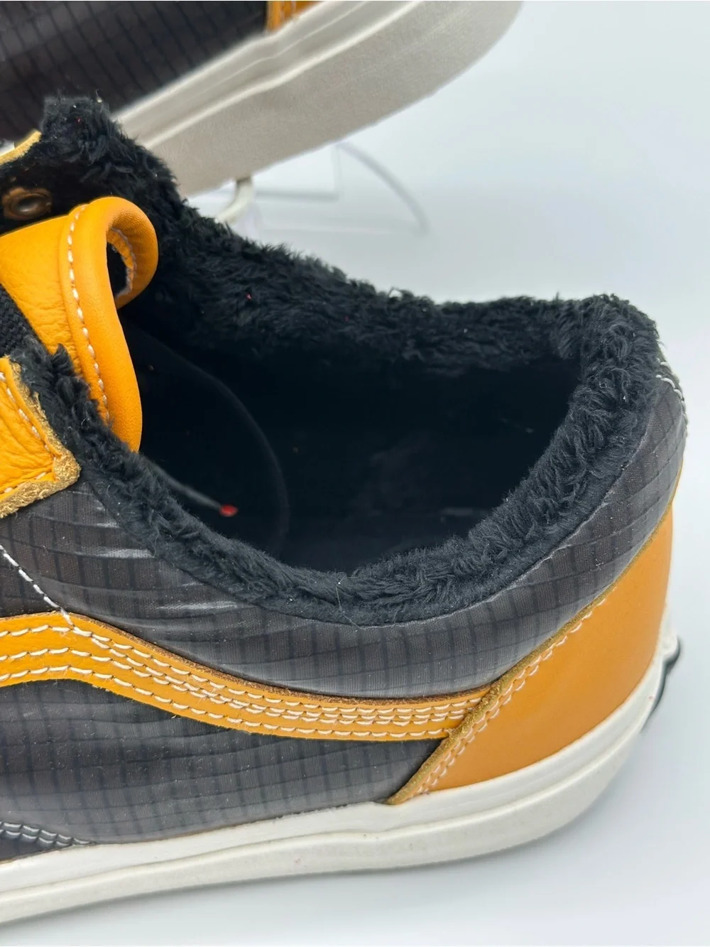 Vans Low Top Sneakers in Mustard Yellow & Black